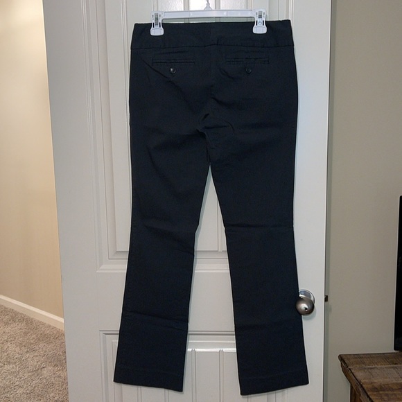 The Limited Ideal Stretch Pants. EUC. - Picture 2 of 2